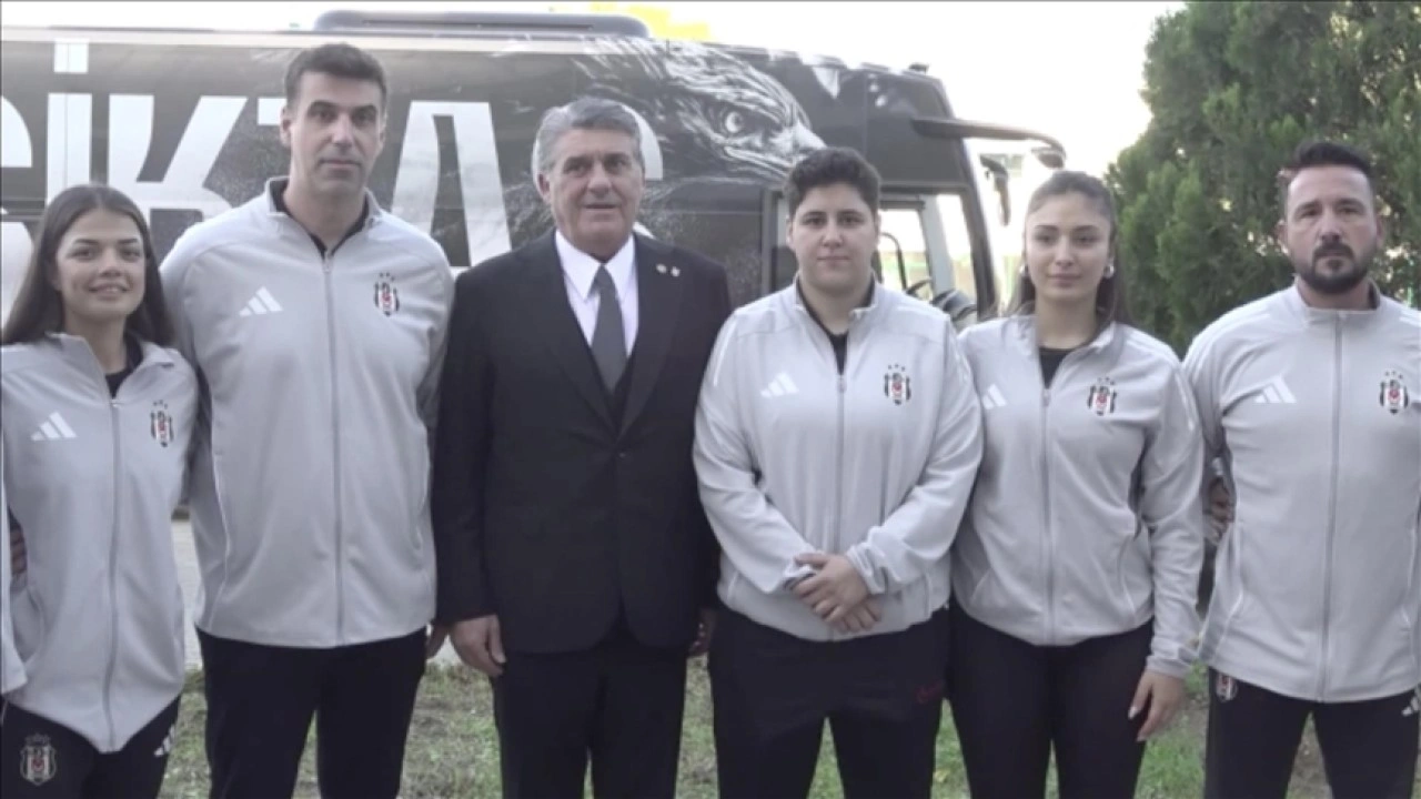 Beşiktaş Kul&uuml;b&uuml; ile Dokuz Eyl&uuml;l &Uuml;niversitesi arasında iş birliği ve pilot takım protokol&uuml; imzalandı