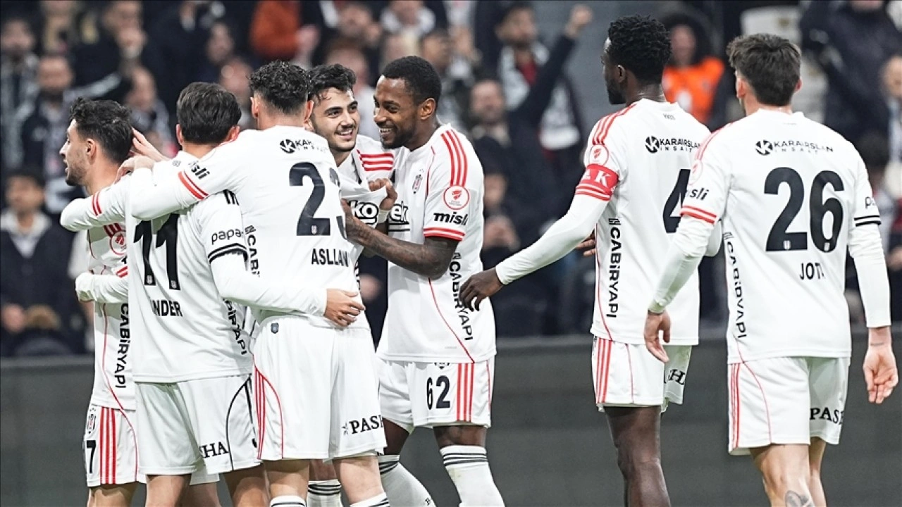 Beşiktaş kupada grup lideri olarak &ccedil;eyrek finale y&uuml;kseldi