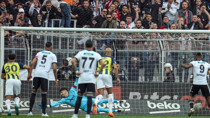 Beşiktaş maçın ilk yarısında, Fenerbahçe tamamında etkili