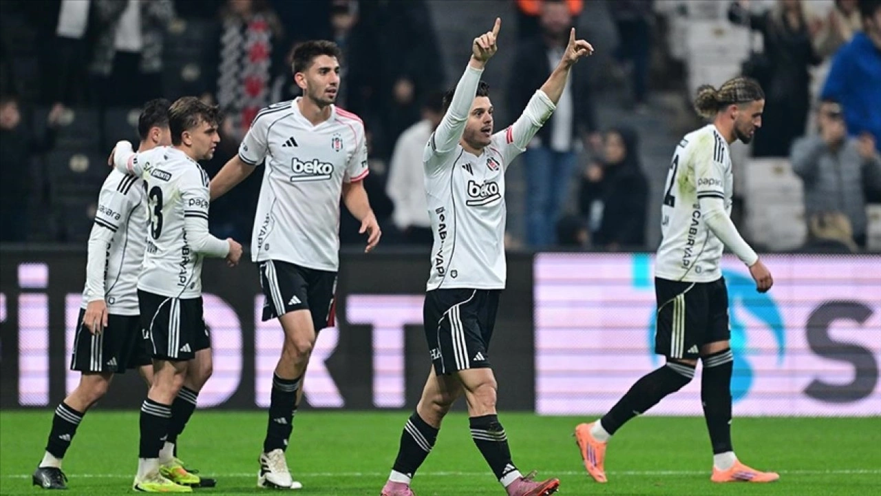 Beşiktaş sahasında 4 ma&ccedil; sonra kazandı
