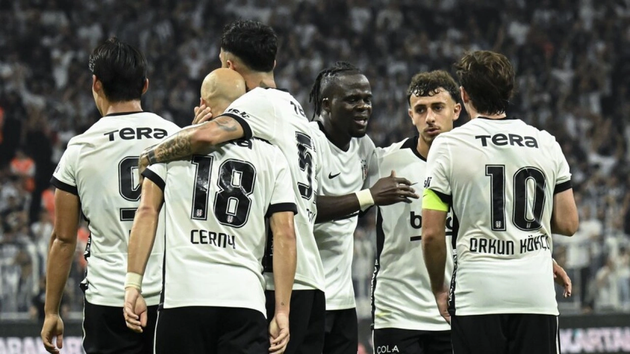 Beşiktaş S&uuml;per Lig'de sezonu Ey&uuml;pspor ma&ccedil;ıyla a&ccedil;acak