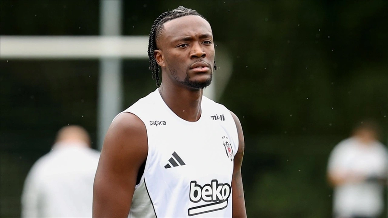 Beşiktaş'ta yeni transfer Tammy Abraham, takımla ilk idmanına çıktı