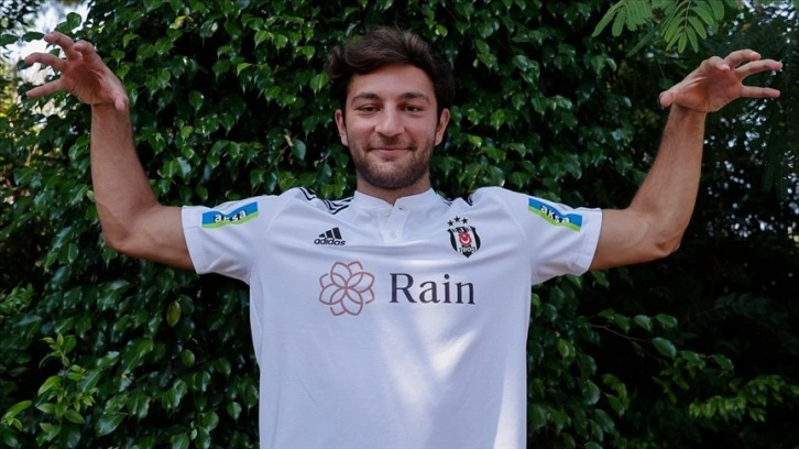 Beşiktaş'ın yeni transferi Emrecan Uzunhan, siyah-beyazlı takıma gelişini anlattı