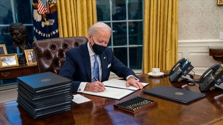 Biden 1,5 trilyon dolarlık bütçeyi onayladı