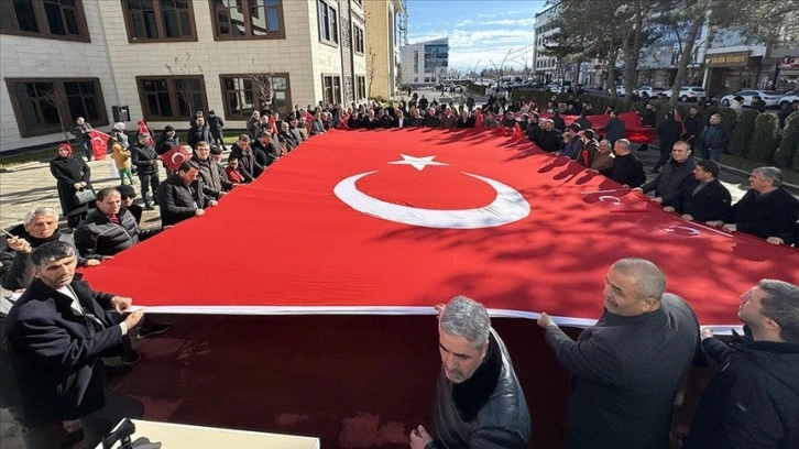 Bingöl'de şehit aileleri, gaziler ve vatandaşlardan teröre tepki