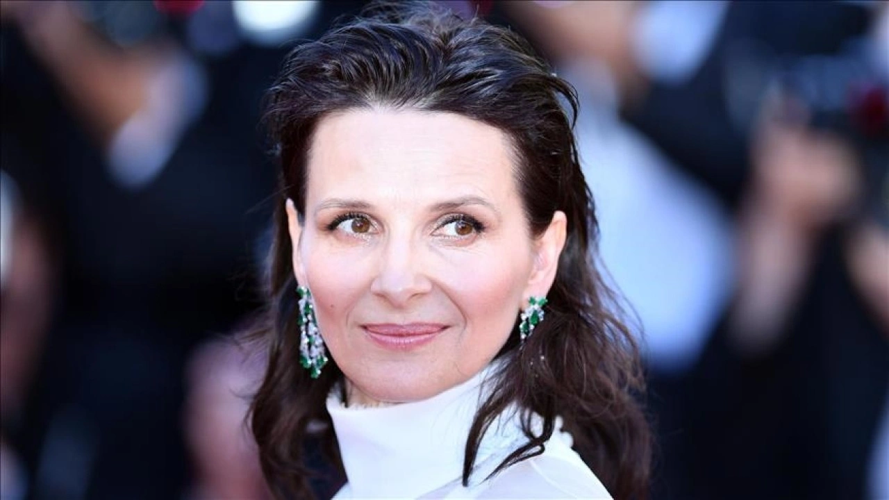 Juliette Binoche, Cannes Film Festivali'nde Gazze'de öldürülen Filistinli gazeteci Fatma Hasune'yi andı