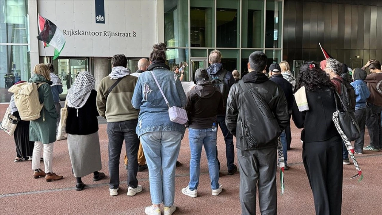 Bir grup Hollandalı, Dışişleri Bakanlığından Sumud Filosu'ndakilerin korunmasını istedi