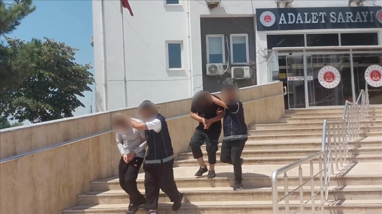 Bir haftada 22 göçmen kaçakçısı tutuklandı
