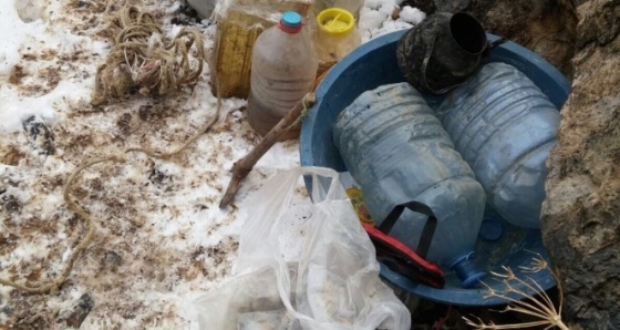 Bitlis'te sığınakta hayati malzemeler ele geçirildi