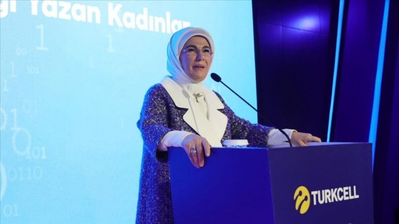 'Bizi dünyada kadın ruhunun daha etkin olacağı bir gelecek bekliyor'