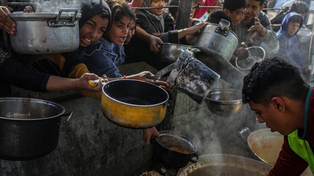 BM, İsrail'in STK'ları yasaklamasının insani yardımları etkilemeyeceği iddiasını verilerle