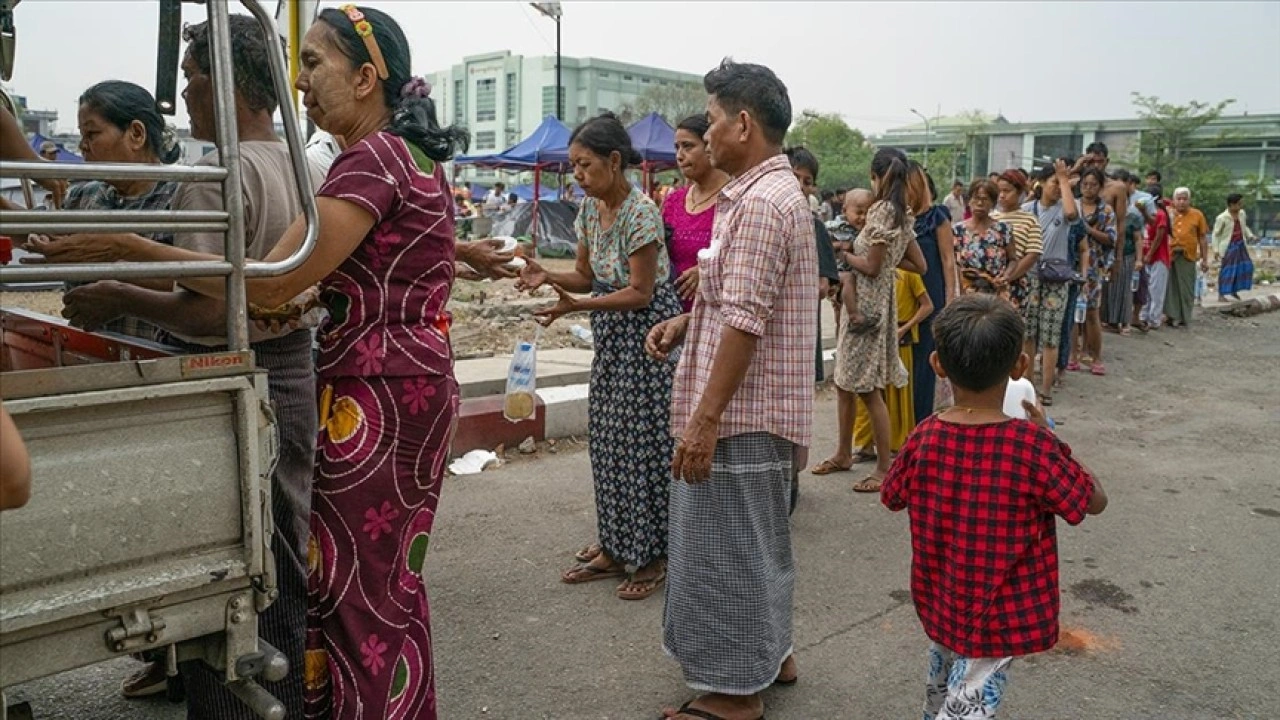 BM: Myanmar'daki insanların gıda, su, barınak, barış ve korumaya ihtiyacı var