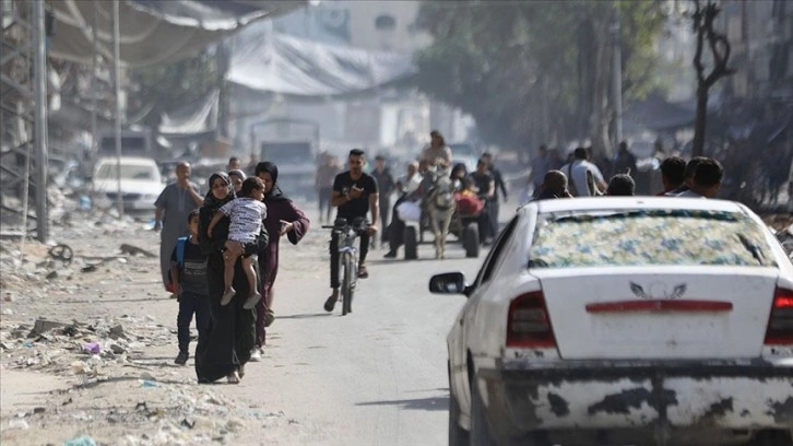 BM'ye göre, İsrail'in saldırılarını sürdürdüğü Refah'ta yaklaşık 450 bin kişi zorla y