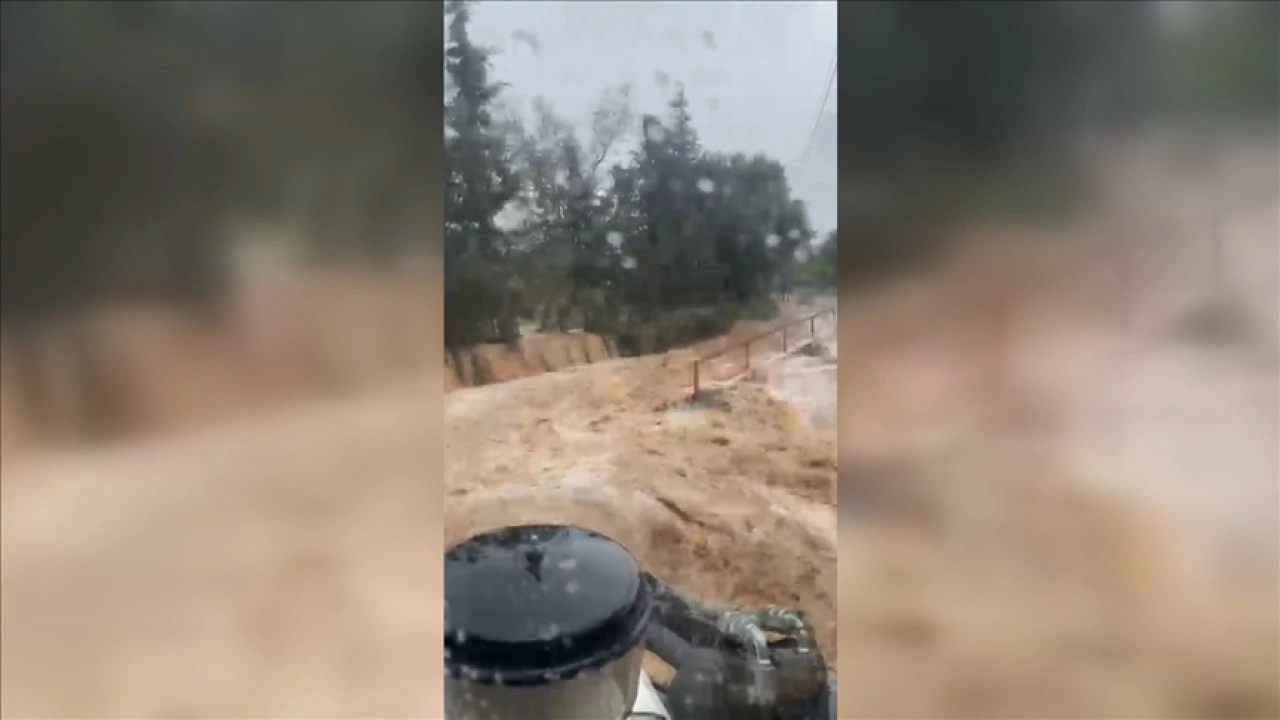 Bodrum'da kuvvetli sağanak ve dolu etkili oldu