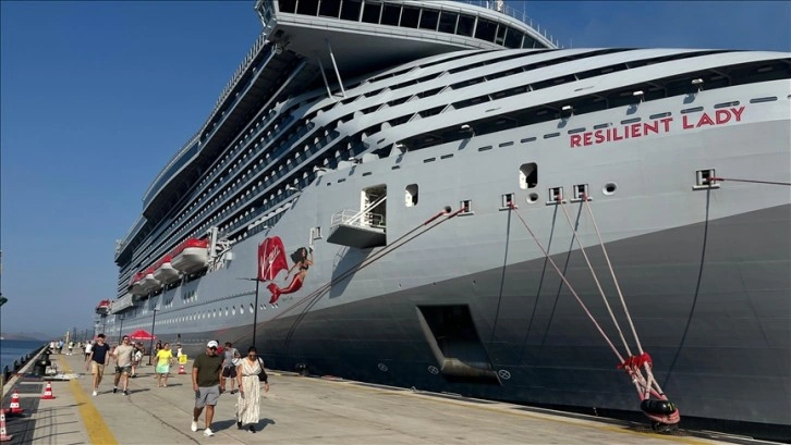 Bodrum'a 'Resilient Lady' kruvaziyeriyle 2 bin 499 turist geldi