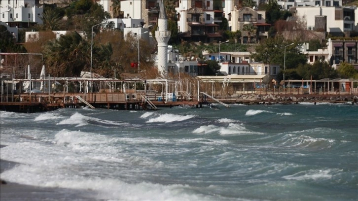 Bodrum'da fırtına etkili oluyor