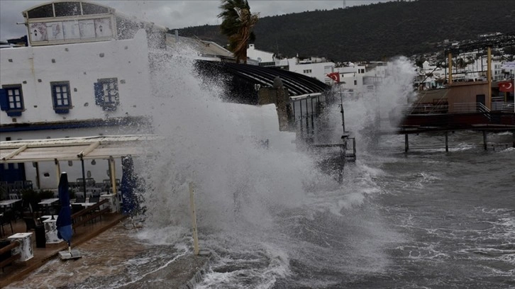 Bodrum'da kuvvetli rüzgar etkili oluyor