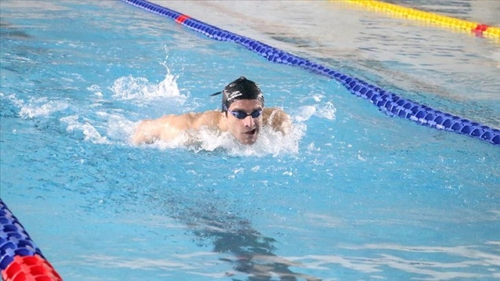 Boğulma korkusuyla başladığı yüzmede olimpiyat kotası kovalıyor