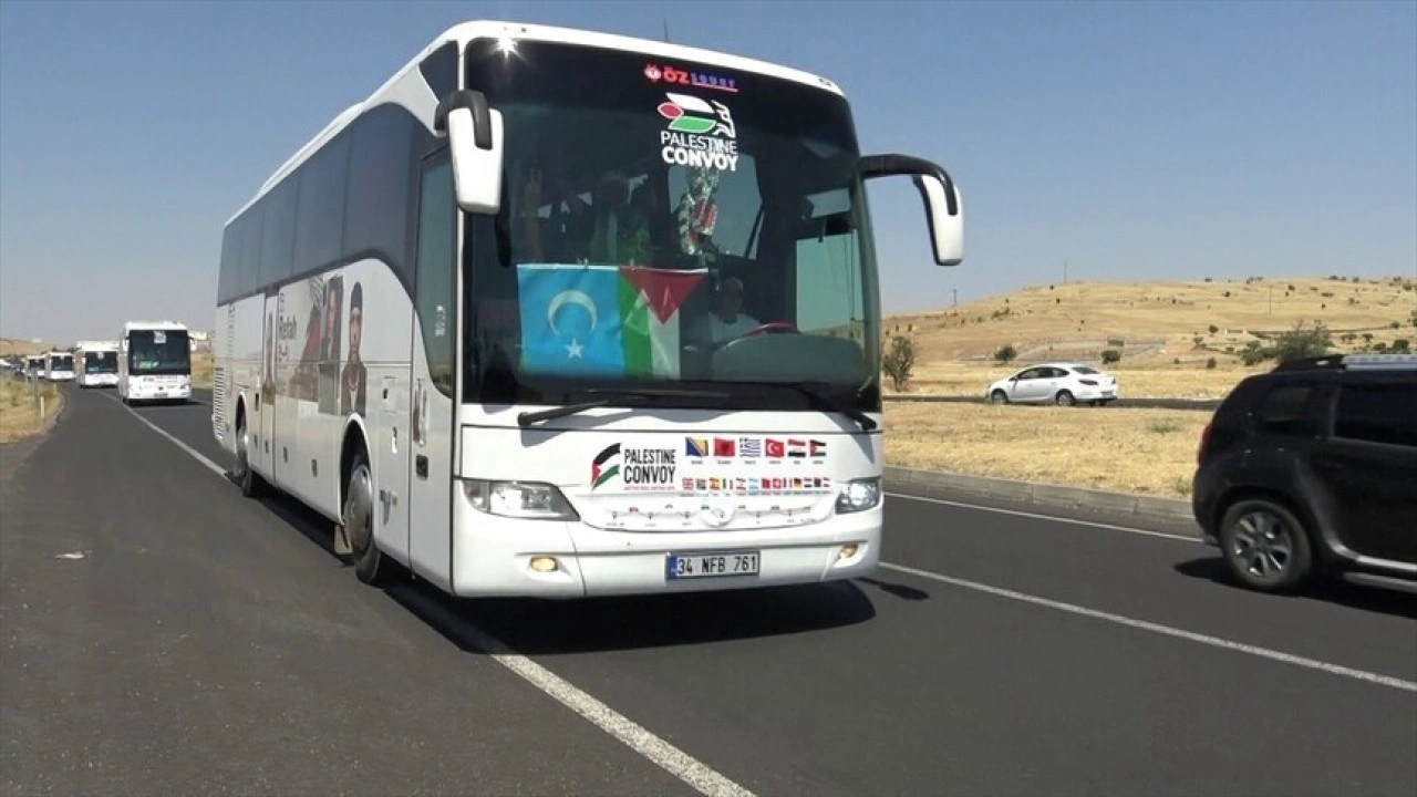 Bosna Hersek'ten yola &ccedil;ıkan "Filistin Konvoyu" Habur Sınır Kapısı'na ulaştı