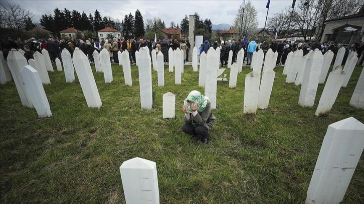Bosna Hersek'teki Ahmiçi Katliamı'nın kurbanları törenle anıldı