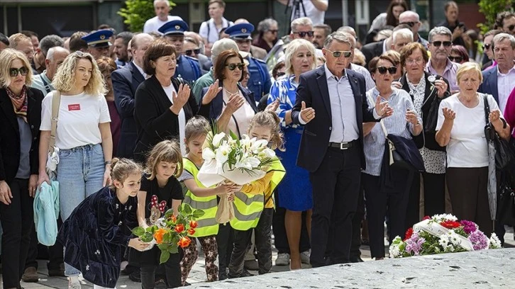 Bosna Hersek'teki savaşta başkent Saraybosna'da öldürülen çocuklar törenle anıldı