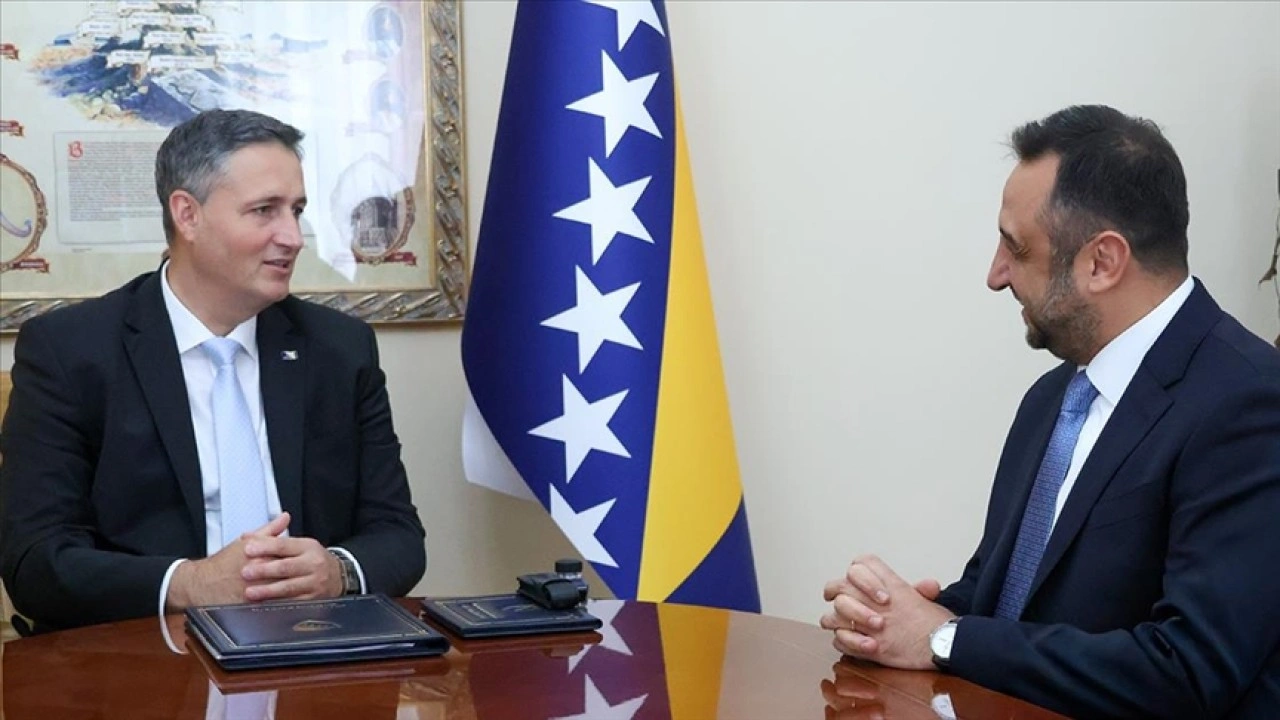 Boşnak lider Becirovic'ten ülkesinin toprak bütünlüğüne verdiği destek için Türkiye'ye teş