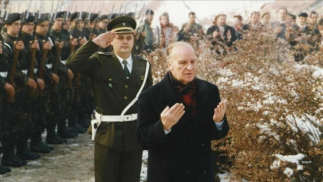 Boşnak Müslüman lider İzetbegoviç'in fikirleri ve mücadelesi, vefatının 22. yılında yaşamaya devam ediyor
