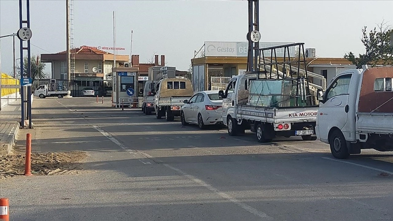 Bozcaada’ya geçiş yapacak araçlar için yaz sezonu düzenlemesi yapıldı