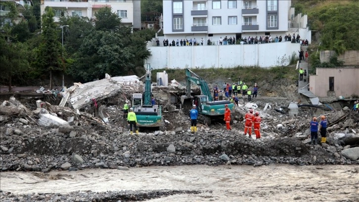 Bozkurt'taki sel felaketinde yıkılan Ölçer Apartmanı'nın müteahhidi tahliye edildi