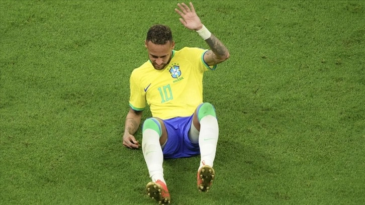 Brezilya'da yıldız oyuncu Neymar sakatlığı nedeniyle İsviçre maçında oynayamayacak