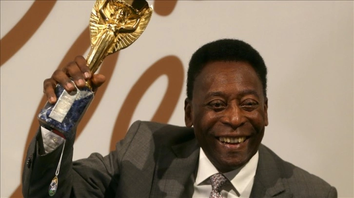 Brezilyalı efsane futbolcu Pele'nin vefatı, spor ve siyaset camiasını yasa boğdu