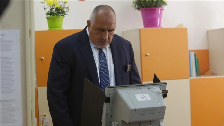 Bulgaristan’da seçimleri eski Başbakan Borisov’un partisi ilk sırada bitirdi