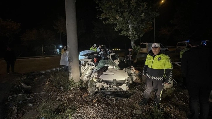 Bursa'da doğum günü eğlencesi dönüşü meydana gelen kazada 3 kişi öldü