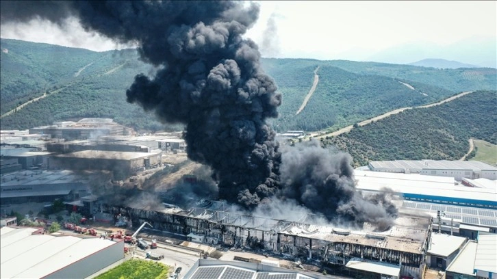 Bursa'da fabrikada çıkan yangın kontrol altına alındı