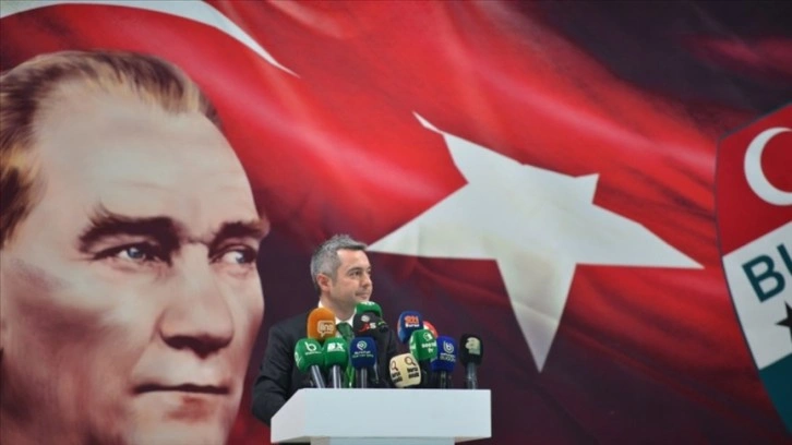 Bursaspor'un yeni başkanı Ömer Furkan Banaz oldu