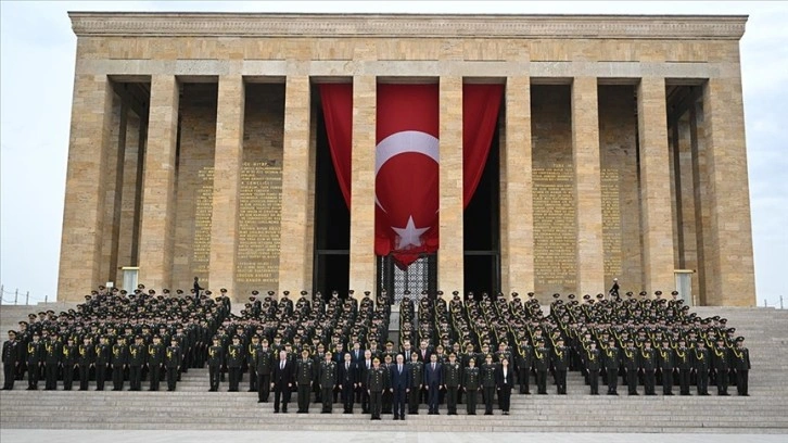 Büyük önder Atatürk'ün Kara Harp Okulu'na girişinin 125'inci yıl dönümü