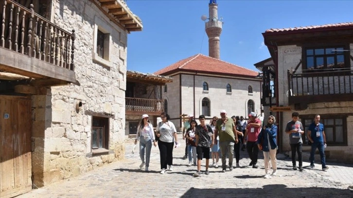 Büyük Taarruz'un 100. yılı dolayısıyla şehit ve gazi çocukları Kocatepe'yi gezdi