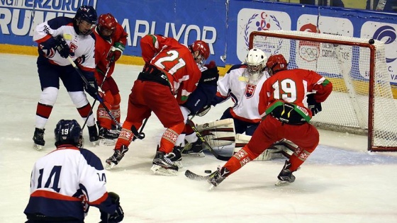 Buz hokeyi maçında Belarus, Slovakya'yı 3-1 yendi