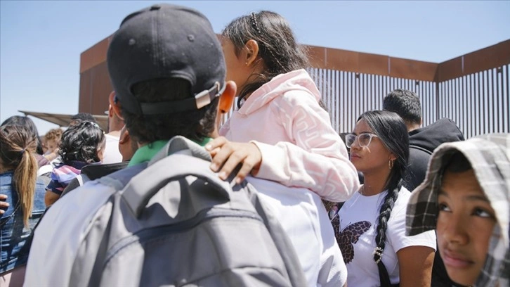 California'ya gönderilen düzensiz göçmenler Newsom ile DeSantis arasında gerginliği arttırdı