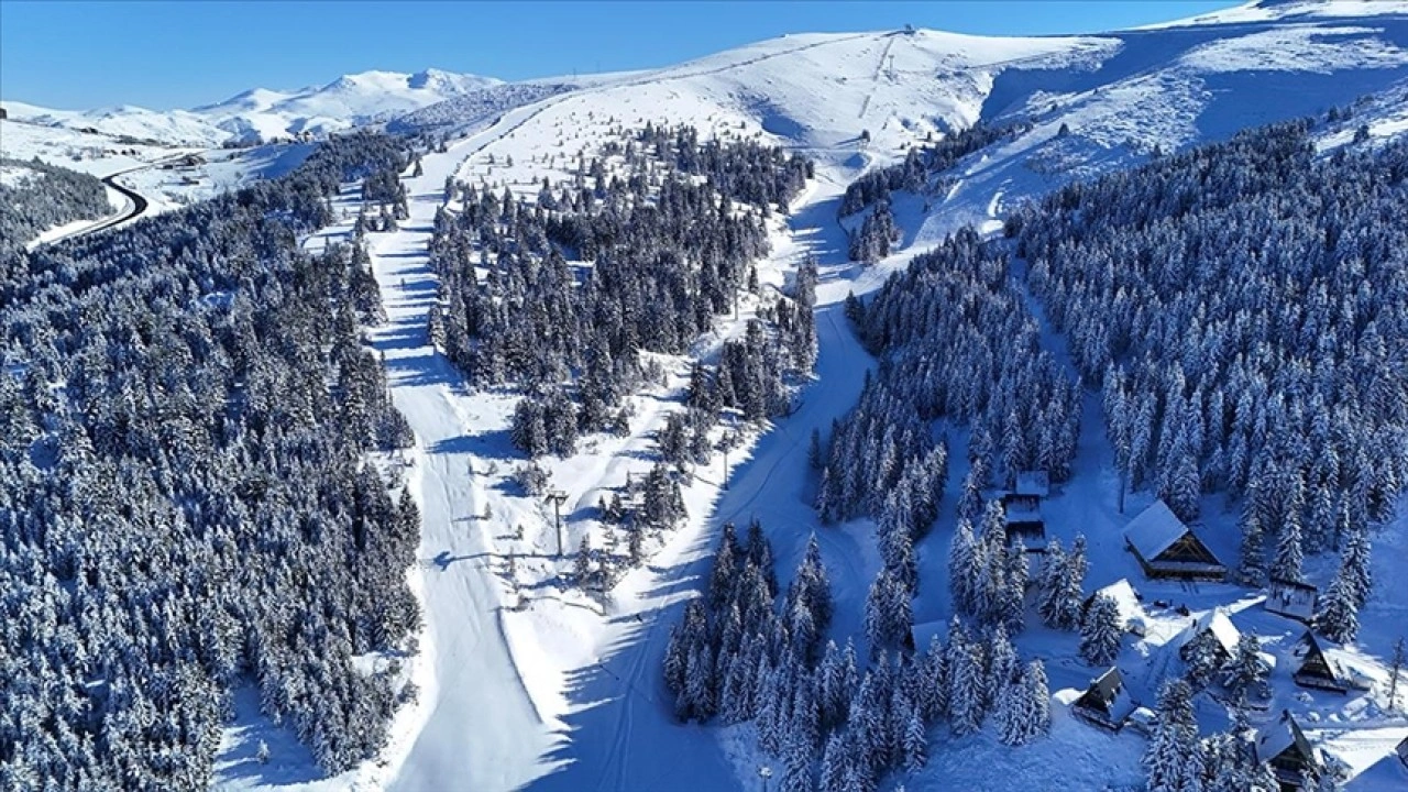 &Ccedil;ambaşı Kayak Merkezi kayak keyfi i&ccedil;in g&uuml;n sayıyor