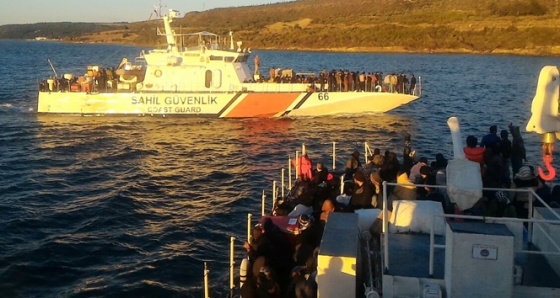 Çanakkale Boğazı'nda 360 mültecinin yakalandığı o anlar kamerada