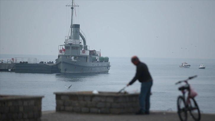 Çanakkale Boğazı yoğun sis nedeniyle transit gemi geçişlerine kapatıldı