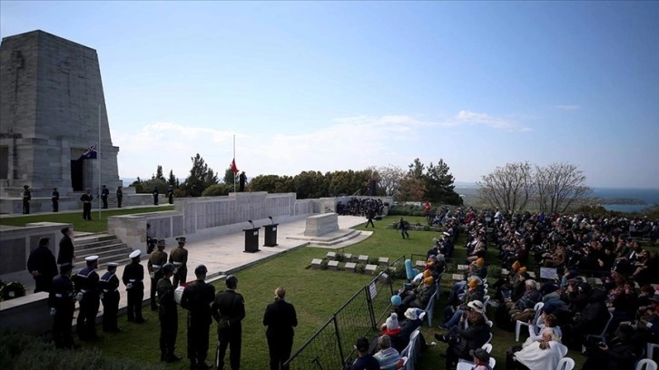 Çanakkale Kara Savaşları'nın 108'inci yıl dönümünde Lone Pine Anıtı’nda anma töreni düzenl
