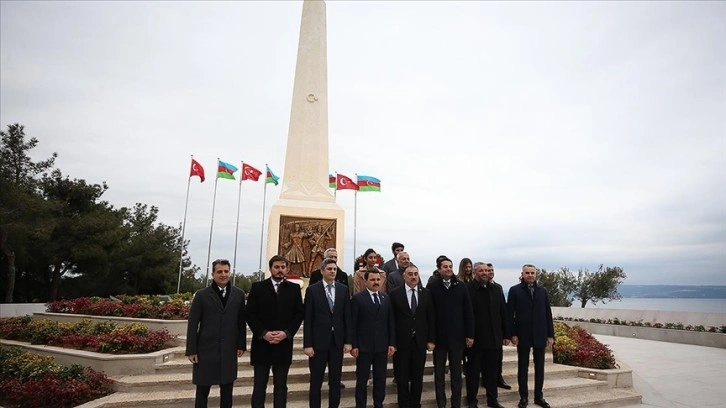 Çanakkale Savaşları'nda şehit olan Azerbaycanlı askerler anısına yapılan anıt açıldı