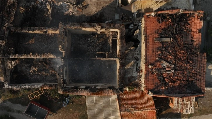 Çanakkale'deki orman yangınından etkilenen iki köy dronla görüntülendi
