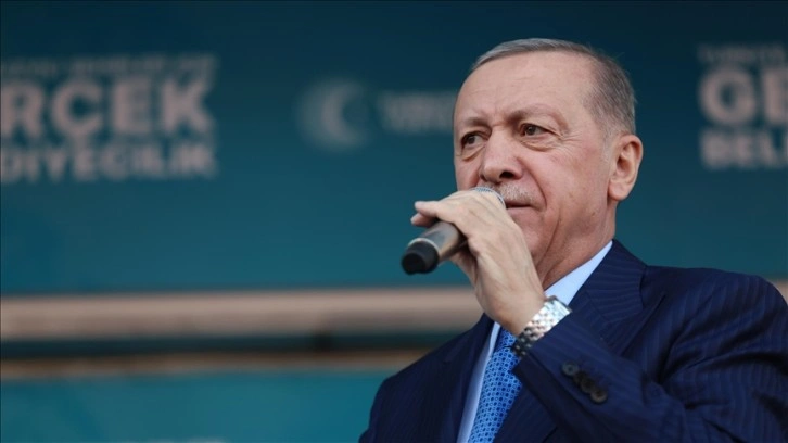 Canlı-Cumhurbaşkanı Erdoğan: 3-5 belediye alacağız diye siyasi bölücülere bu derece teslim olunmaz