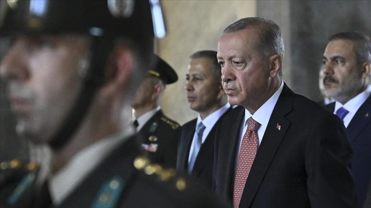 CANLI- Cumhurbaşkanı Erdoğan, 30 Ağustos Zafer Bayramı dolayısıyla Anıtkabir'i ziyaret ediyor