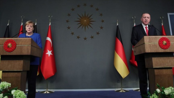 CANLI - Cumhurbaşkanı Erdoğan:  Serrac'a ve ordusuna destek veriyoruz.