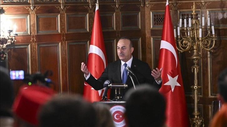 Çavuşoğlu, ABD'de Türk vatandaşlarıyla bir araya geldi