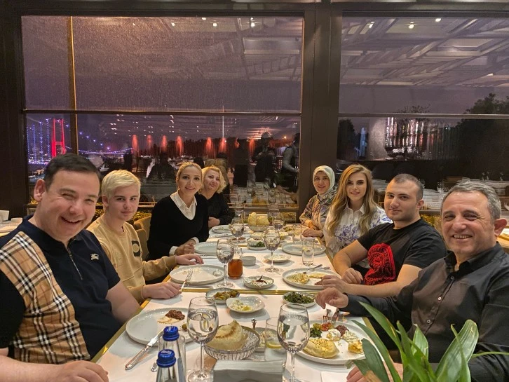 Cemiyet hayatına çifte bayram -Selçuk Aka, magazin dünyasından bildiriyor-